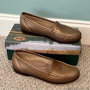 SAS Simplify Loafers 9.5N Women Copper Metallic Tripad Comfort Shoes Pearlized